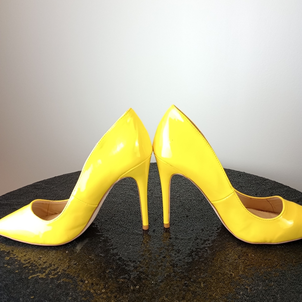 Yellow Rouge Shoes - Picture 5 of 9